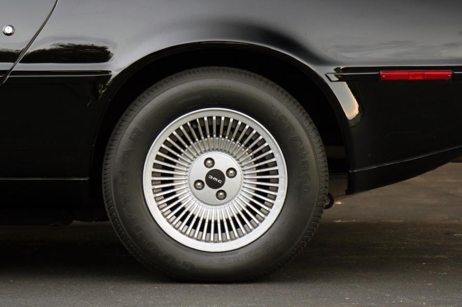 Колеса DeLorean DMC-12 in Black 1981 года  (фото 59 из 207)